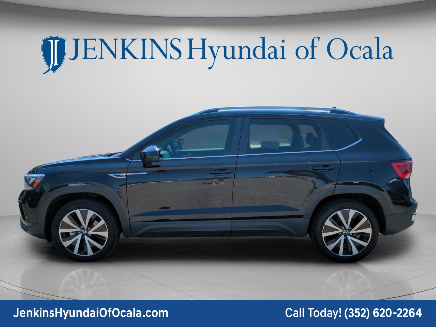 Used 2023 Volkswagen Taos SE image 6