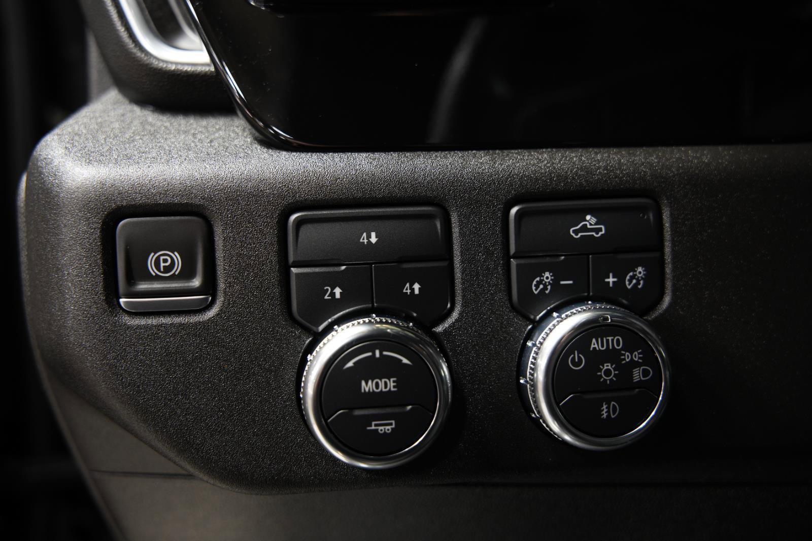 Used 2025 GMC Sierra 2500 SLE w/ SLE Value Package; image 25