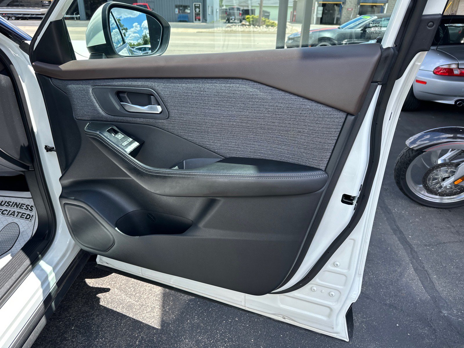 Used 2021 Nissan Rogue SV AWD/4WD image 21