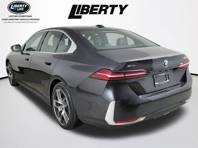 Used 2026 BMW 530i xDrive AWD/4WD image 5