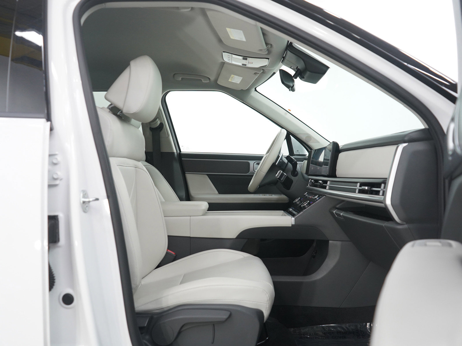 Used 2025 Hyundai Santa Fe SEL image 9