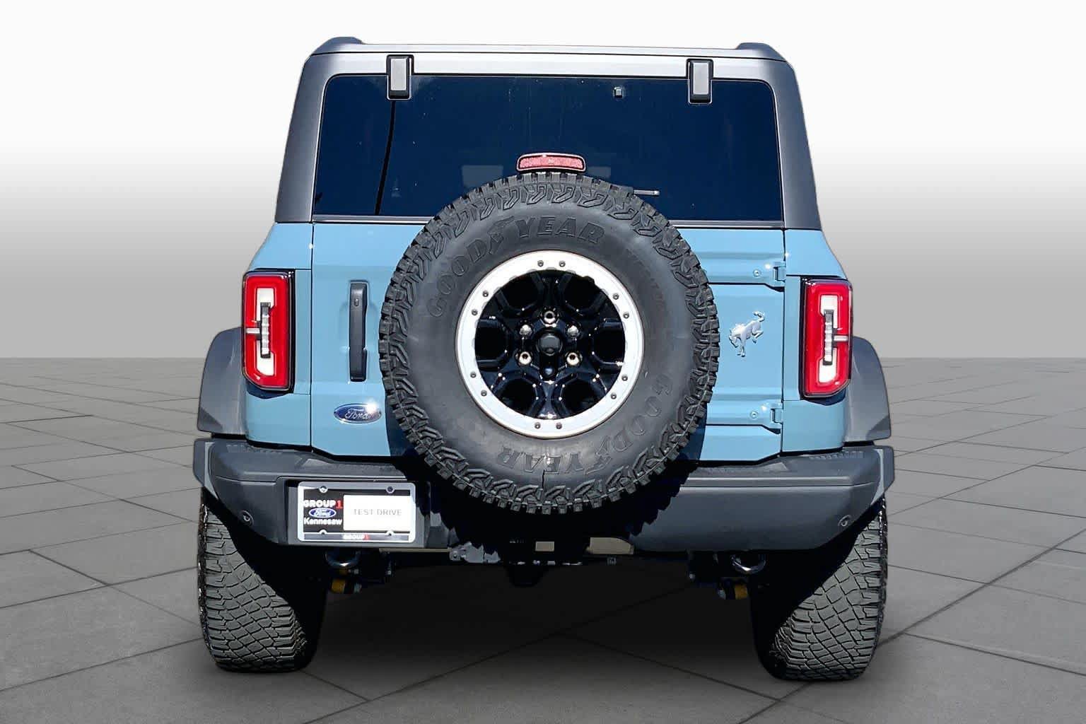 Used 2023 Ford Bronco Badlands w/ Sasquatch Package AWD/4WD image 4