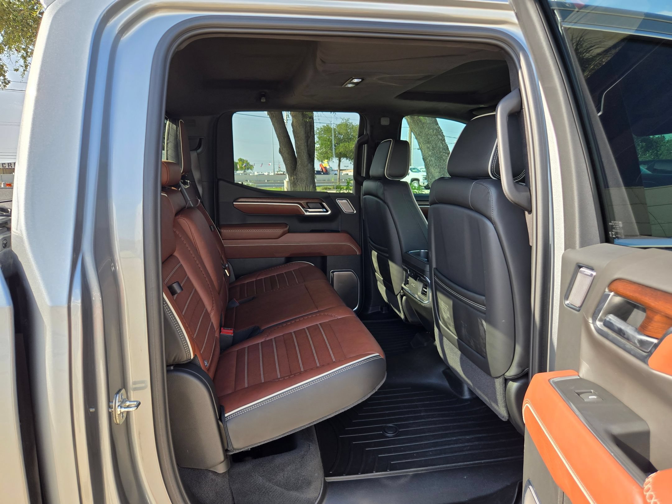 Certified 2025 GMC Sierra 1500 Denali Ultimate AWD/4WD image 23