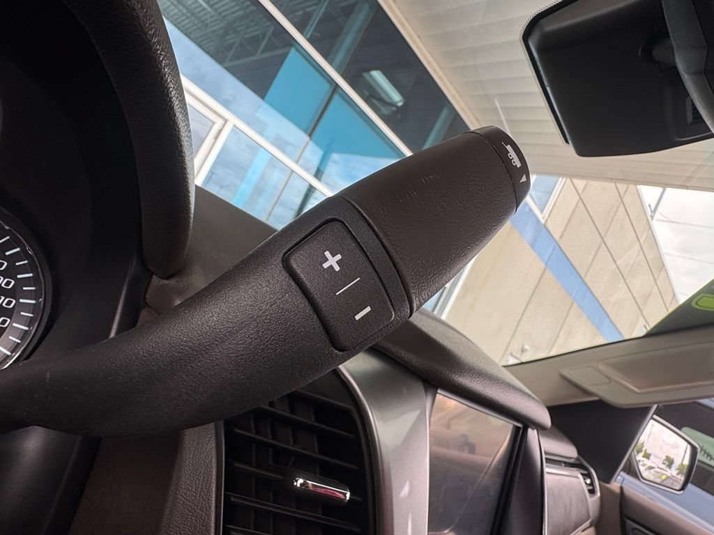 Used 2015 Chevrolet Tahoe LTZ AWD/4WD image 9