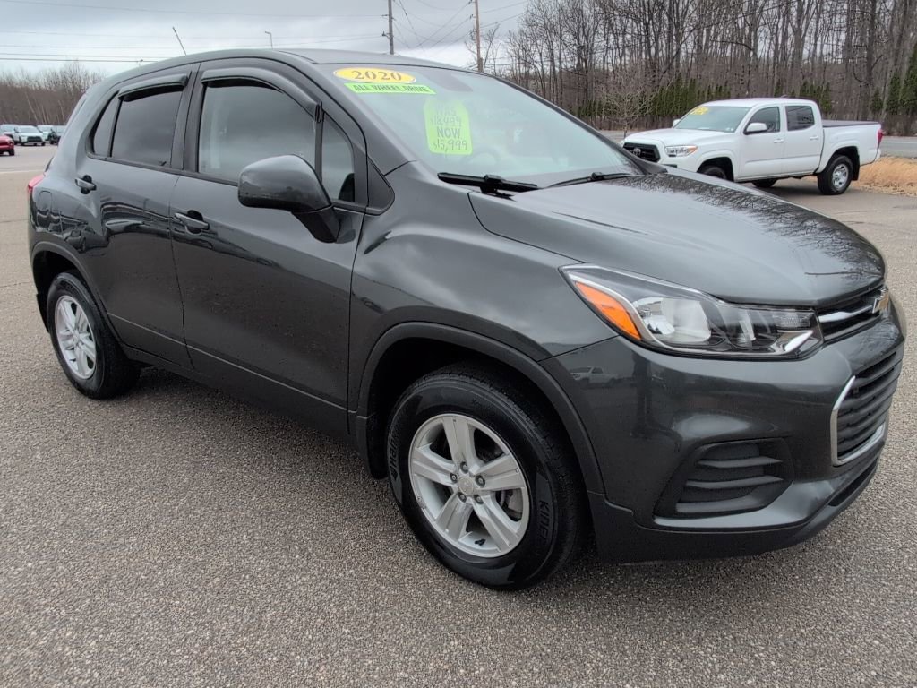 Used 2020 Chevrolet Trax LS w/ Tint and Cruise Package image 9