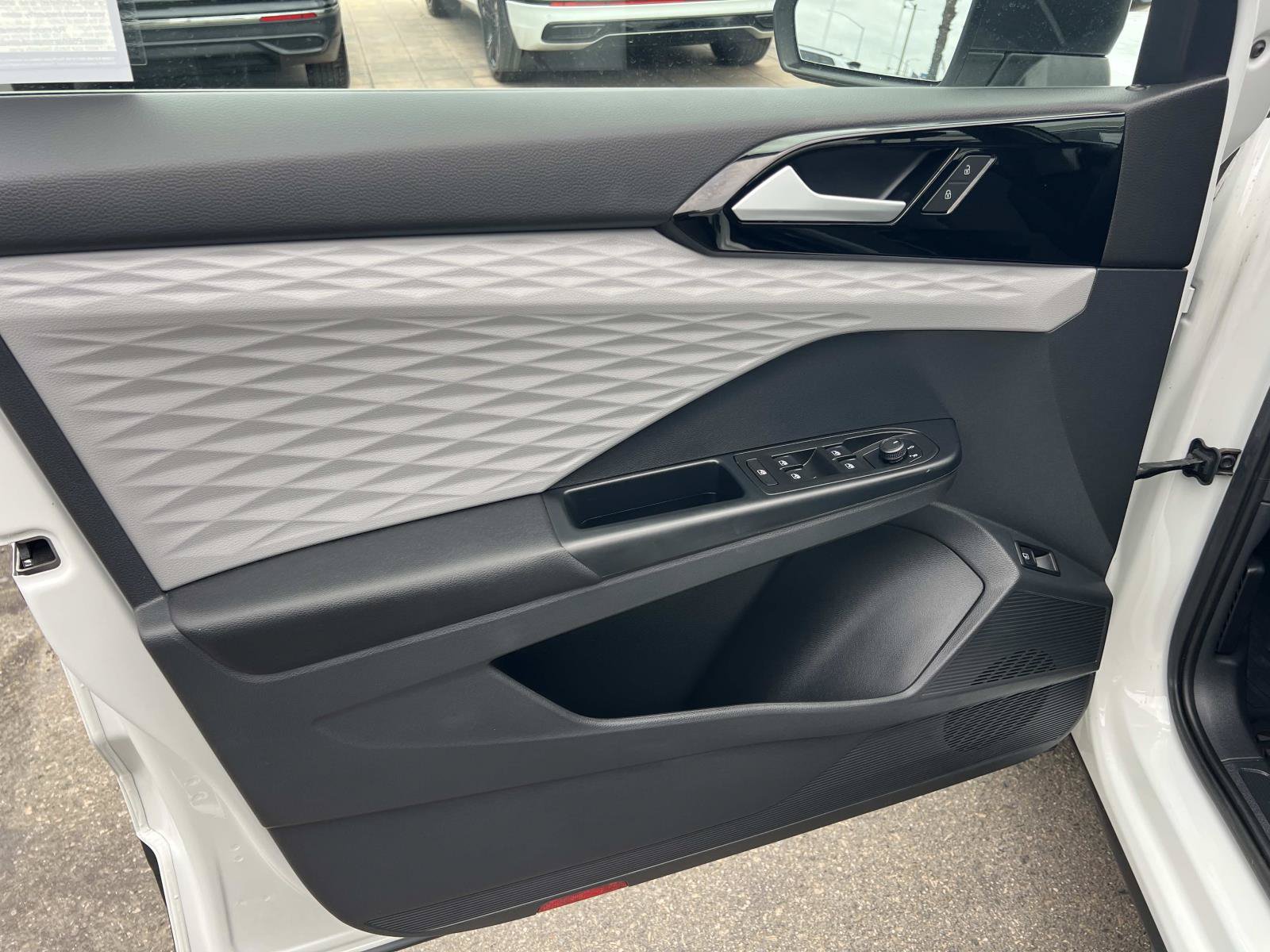 Certified 2023 Volkswagen Taos S FWD image 6