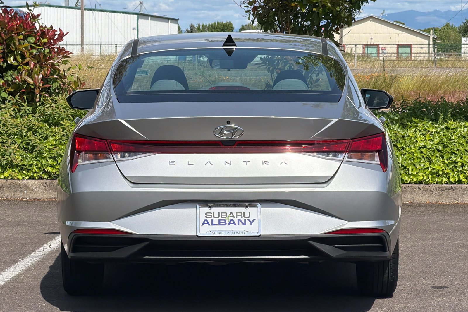 Used 2021 Hyundai Elantra SE FWD image 5