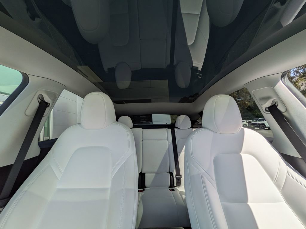 Used 2024 Tesla Model Y Performance image 19