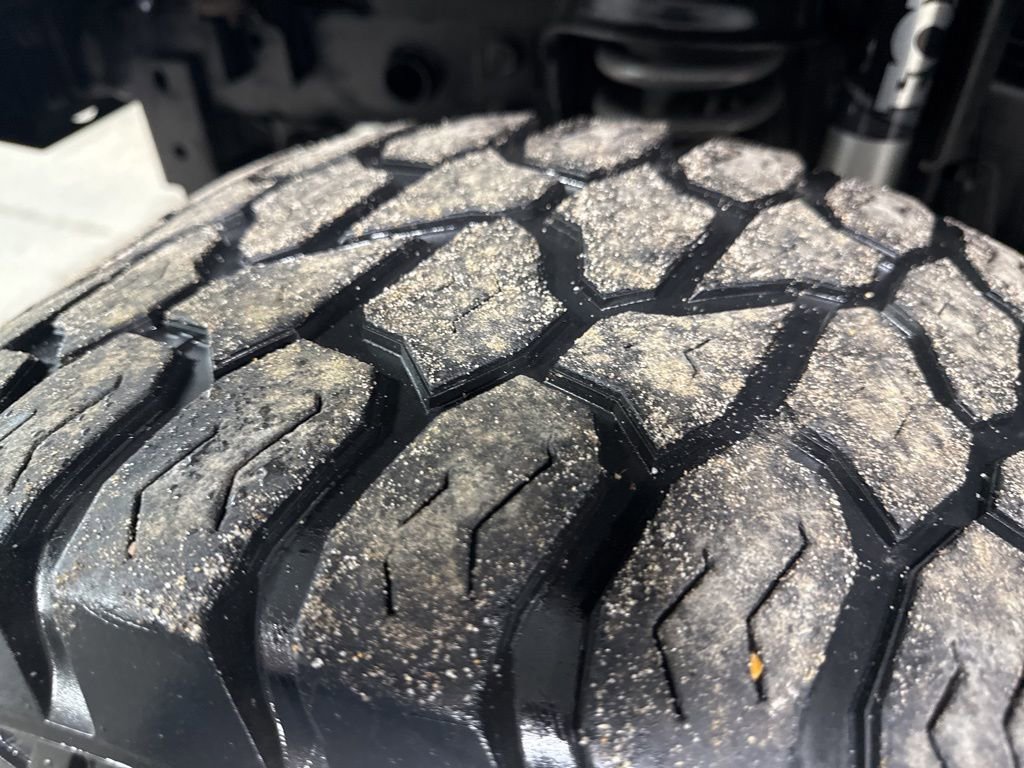 Used 2017 Jeep Wrangler Unlimited Sahara w/ Connectivity Group image 38