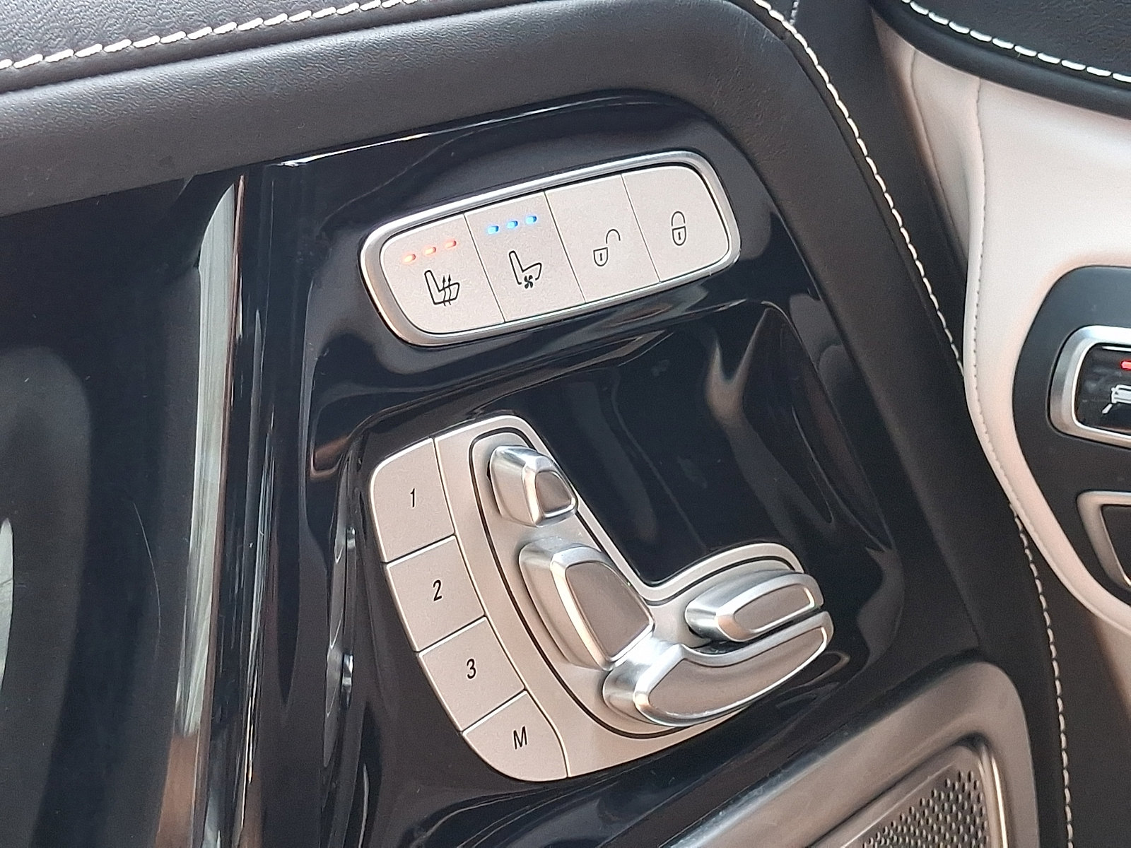 Certified 2021 Mercedes-Benz G 550 image 28