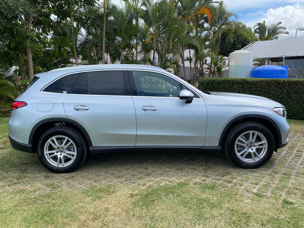 Used 2025 Mercedes-Benz GLC 300 image 8