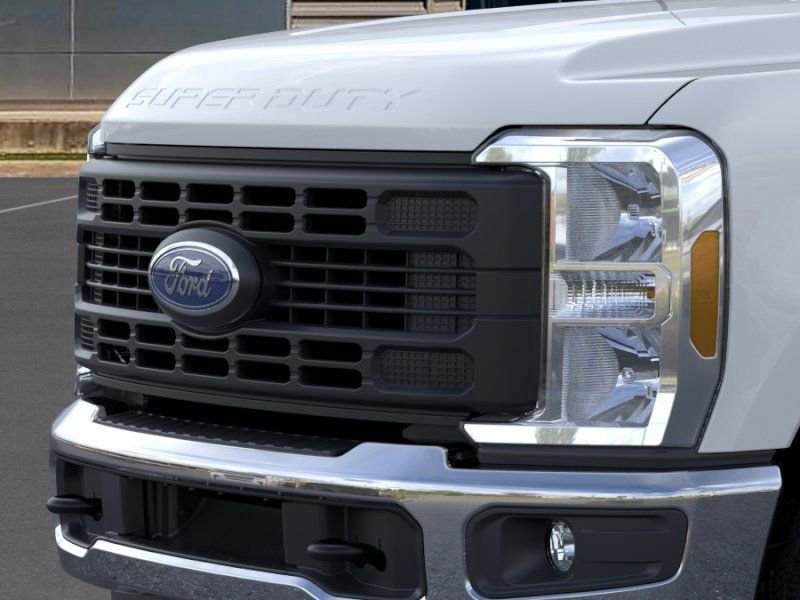 New 2026 Ford F250 XL w/ XL Chrome Package image 17