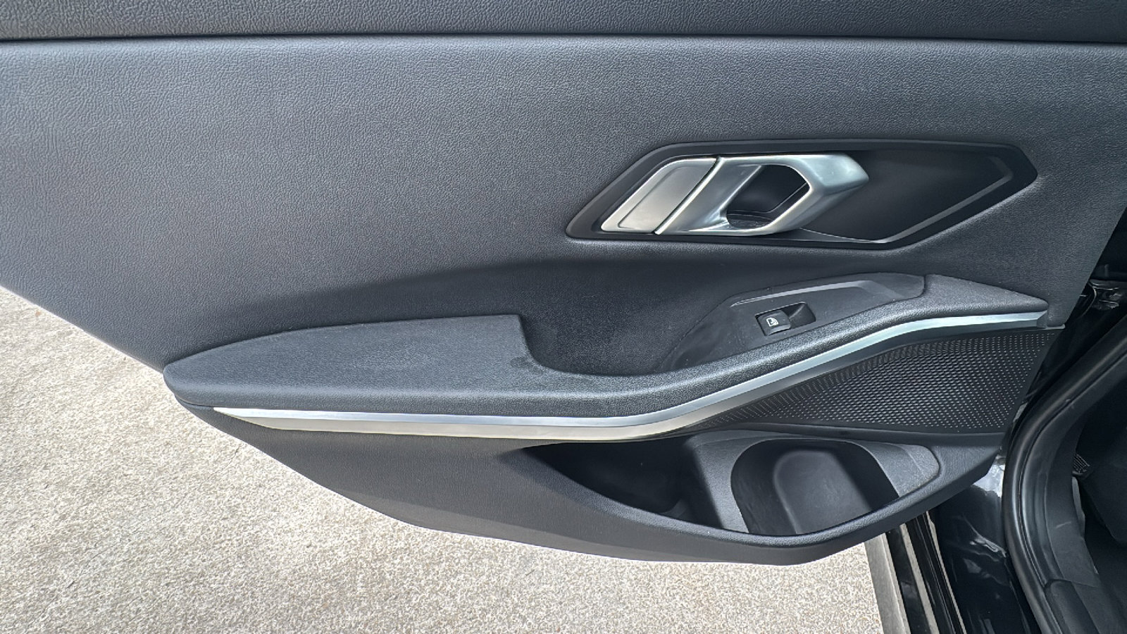 Used 2019 BMW 330i Sedan w/ Convenience Package RWD image 16