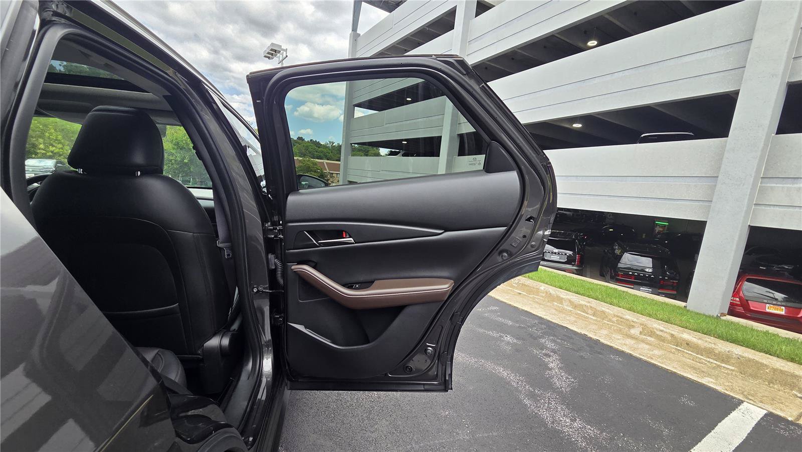 Used 2020 MAZDA CX-30 AWD w/ Premium Package image 34