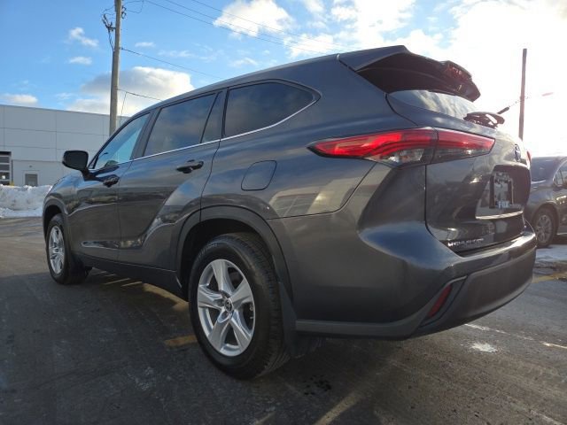 Used 2023 Toyota Highlander L image 5