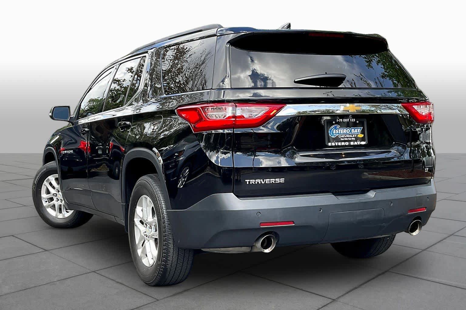 Used 2021 Chevrolet Traverse LT FWD image 12