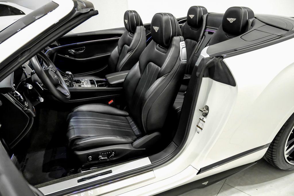 Used 2020 Bentley Continental GT image 34