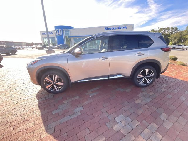 Used 2022 Nissan Rogue Platinum w/ Head-Up Display Package AWD/4WD image 29