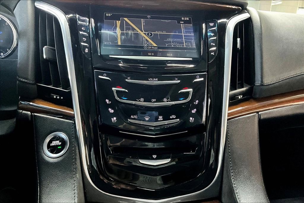 Used 2017 Cadillac Escalade Luxury AWD/4WD image 16