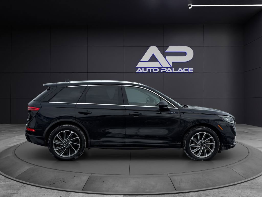 Used 2022 Lincoln Corsair Grand Touring image 8