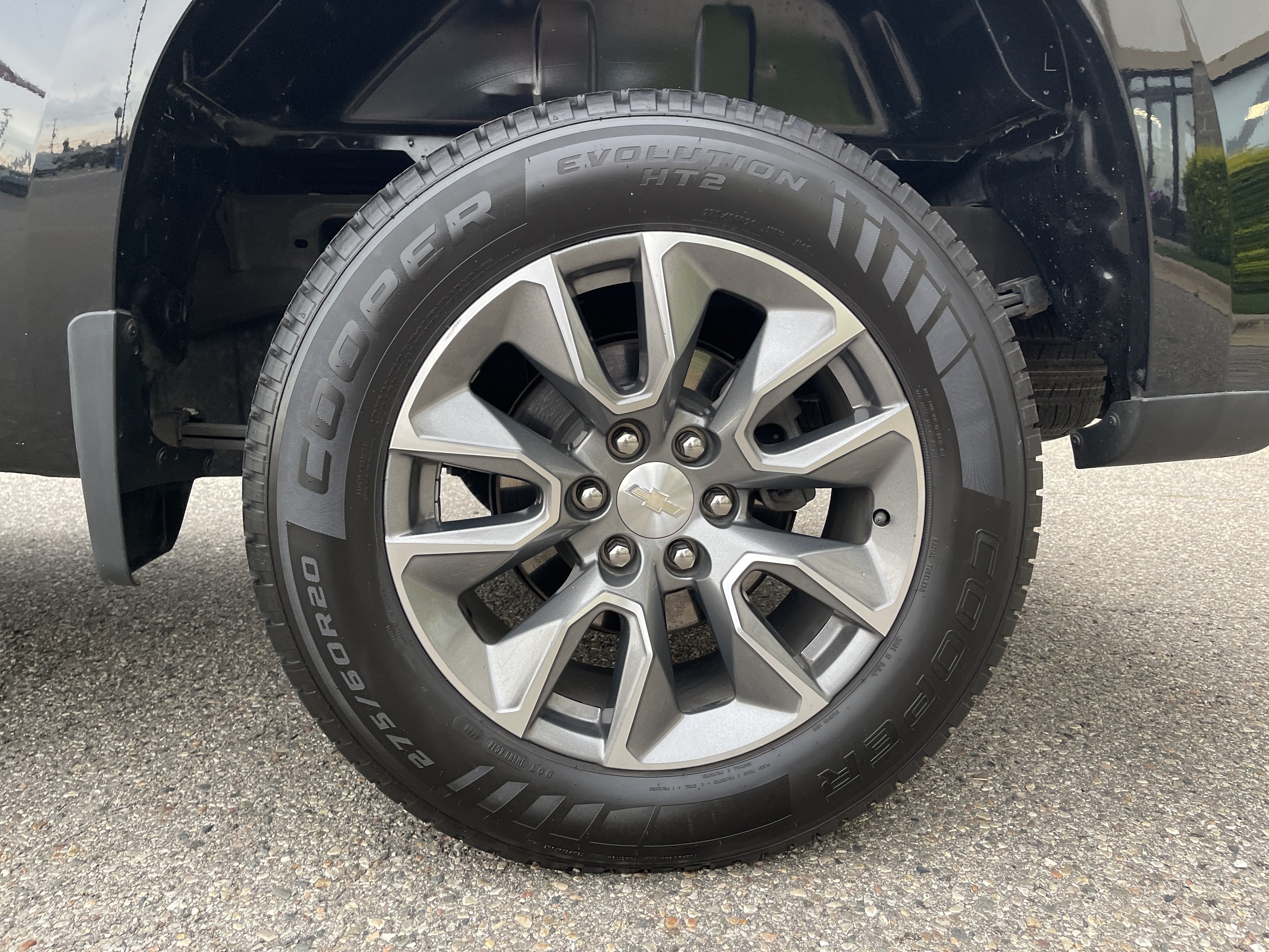 Used 2021 Chevrolet Silverado 1500 LT AWD/4WD image 23