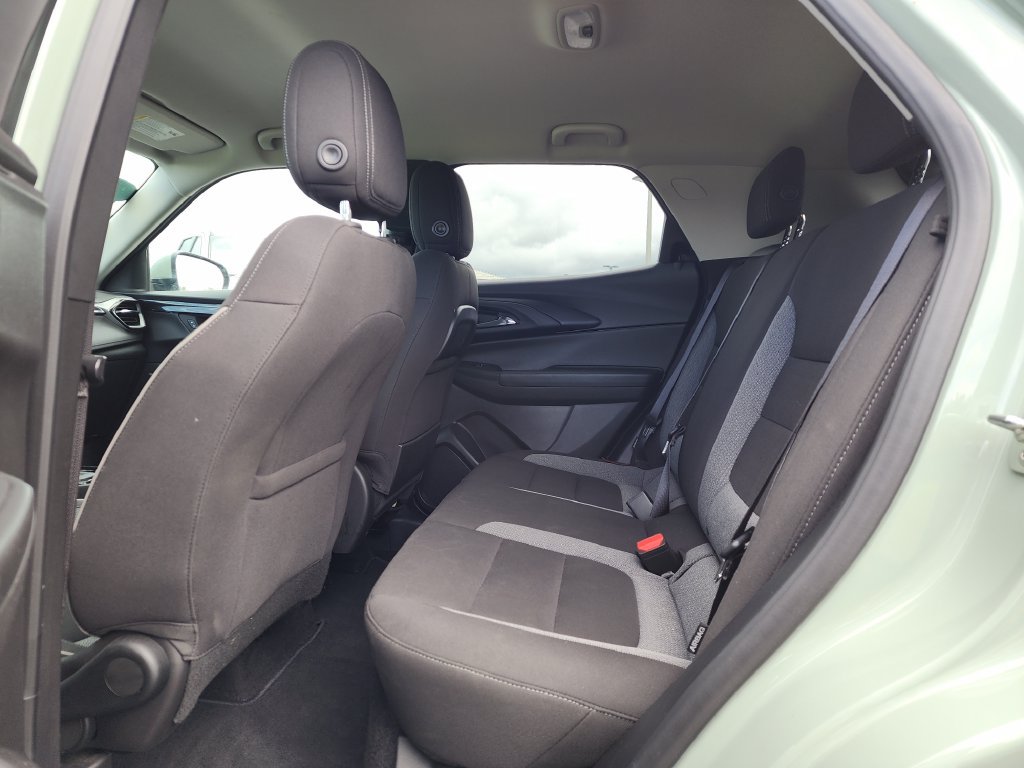 Used 2025 Chevrolet TrailBlazer LT FWD image 14