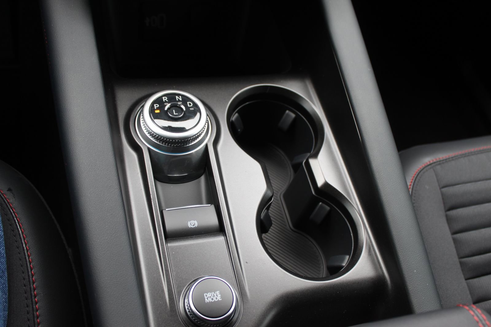 New 2026 Ford Explorer ST-Line w/ ST-Line Street Pack image 32