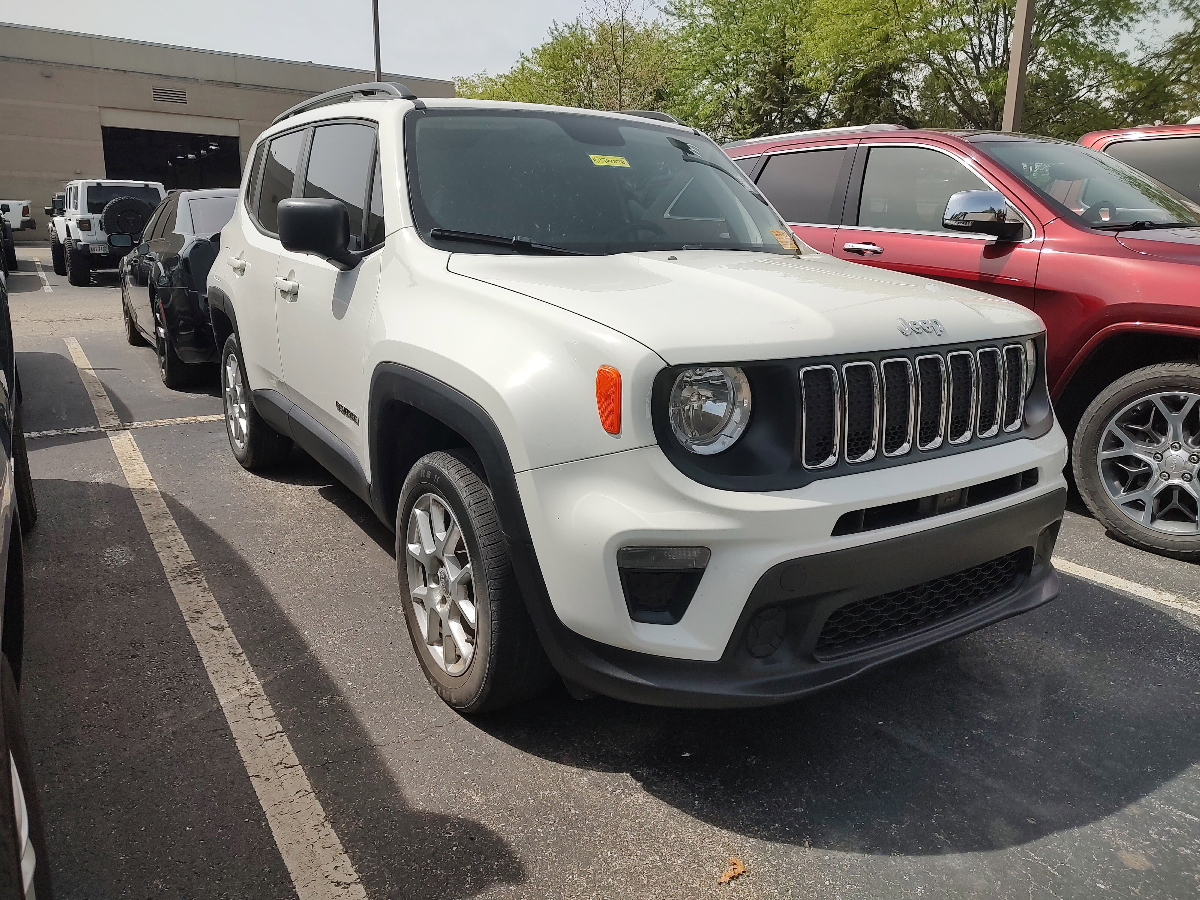 Used 2019 Jeep Renegade Sport w/ Sport Appearance Group AWD/4WD image 1