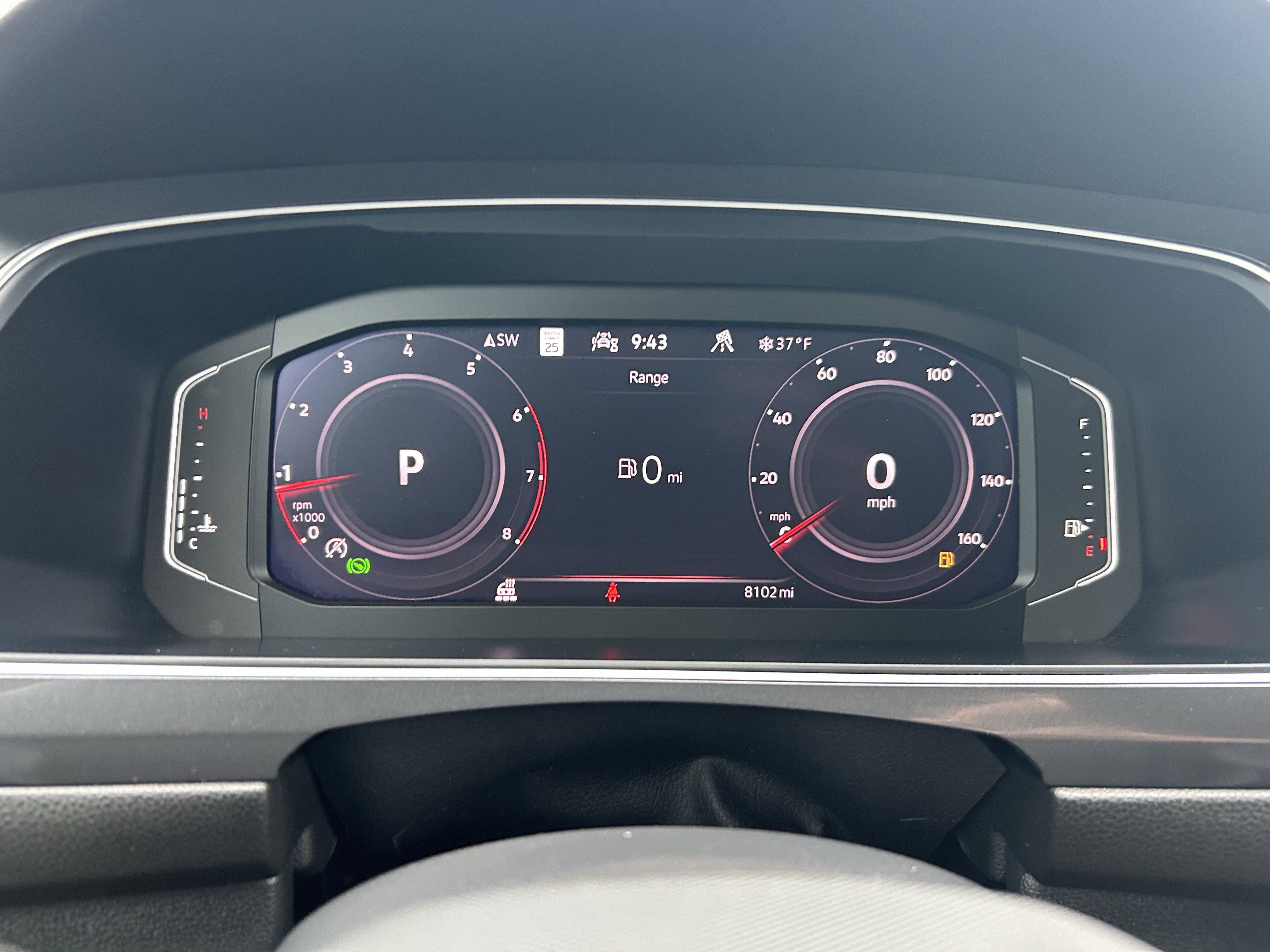 Certified 2024 Volkswagen Tiguan SEL R-Line image 11