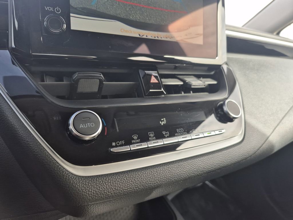 Used 2024 Toyota Corolla LE image 23
