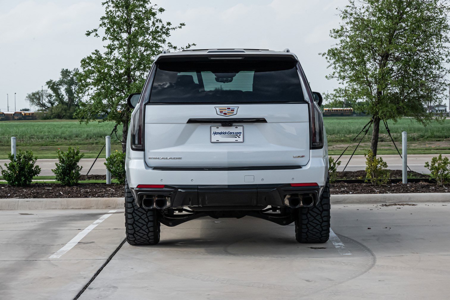 Used 2026 Cadillac Escalade V w/ LPO, ONYX Package AWD/4WD image 8
