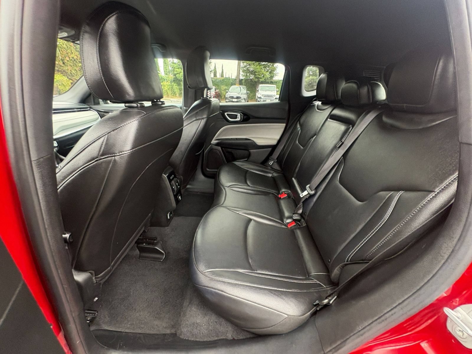 Used 2025 Jeep Compass Limited AWD/4WD image 26