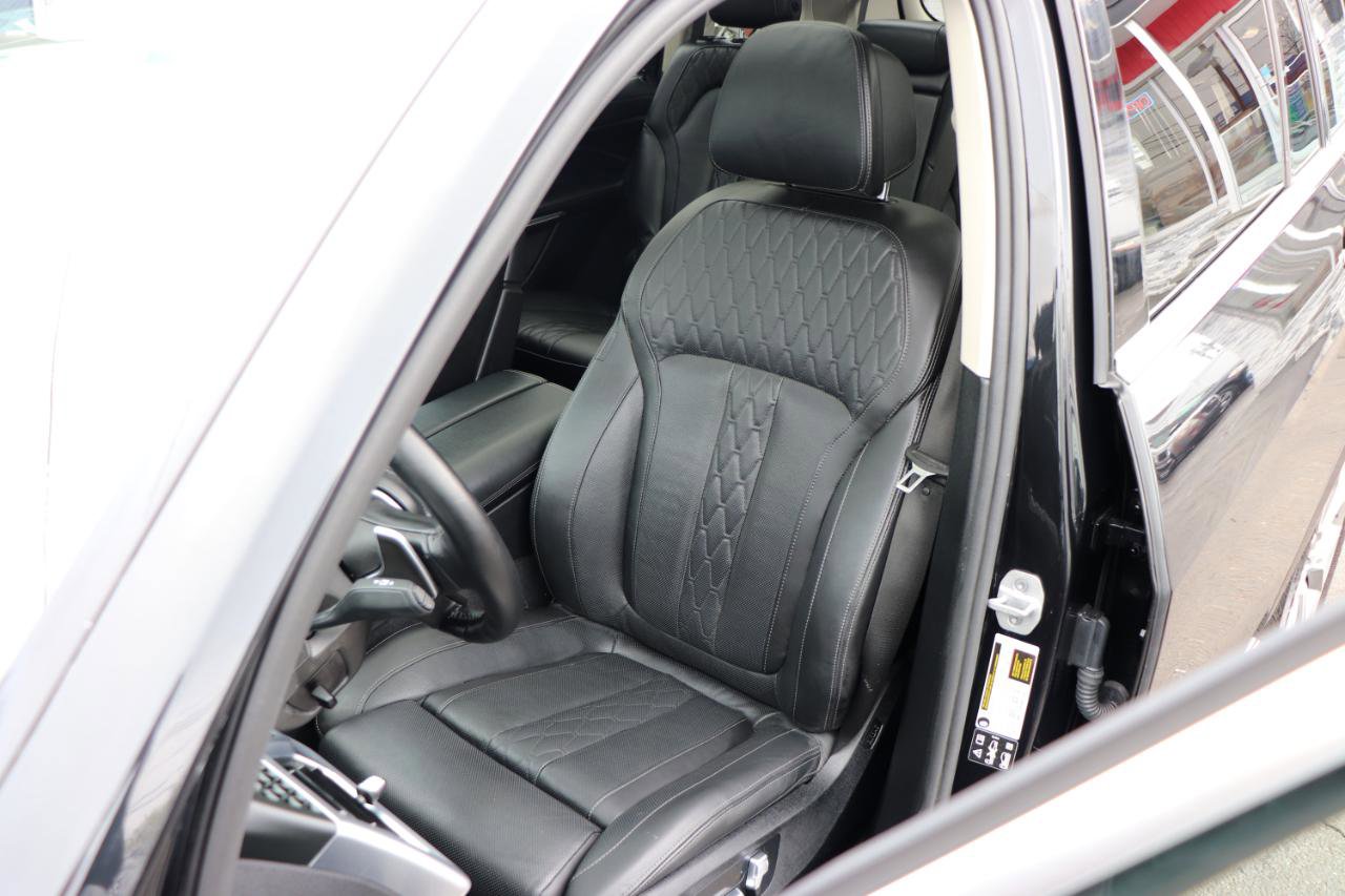 Used 2025 BMW X7 xDrive40i image 11