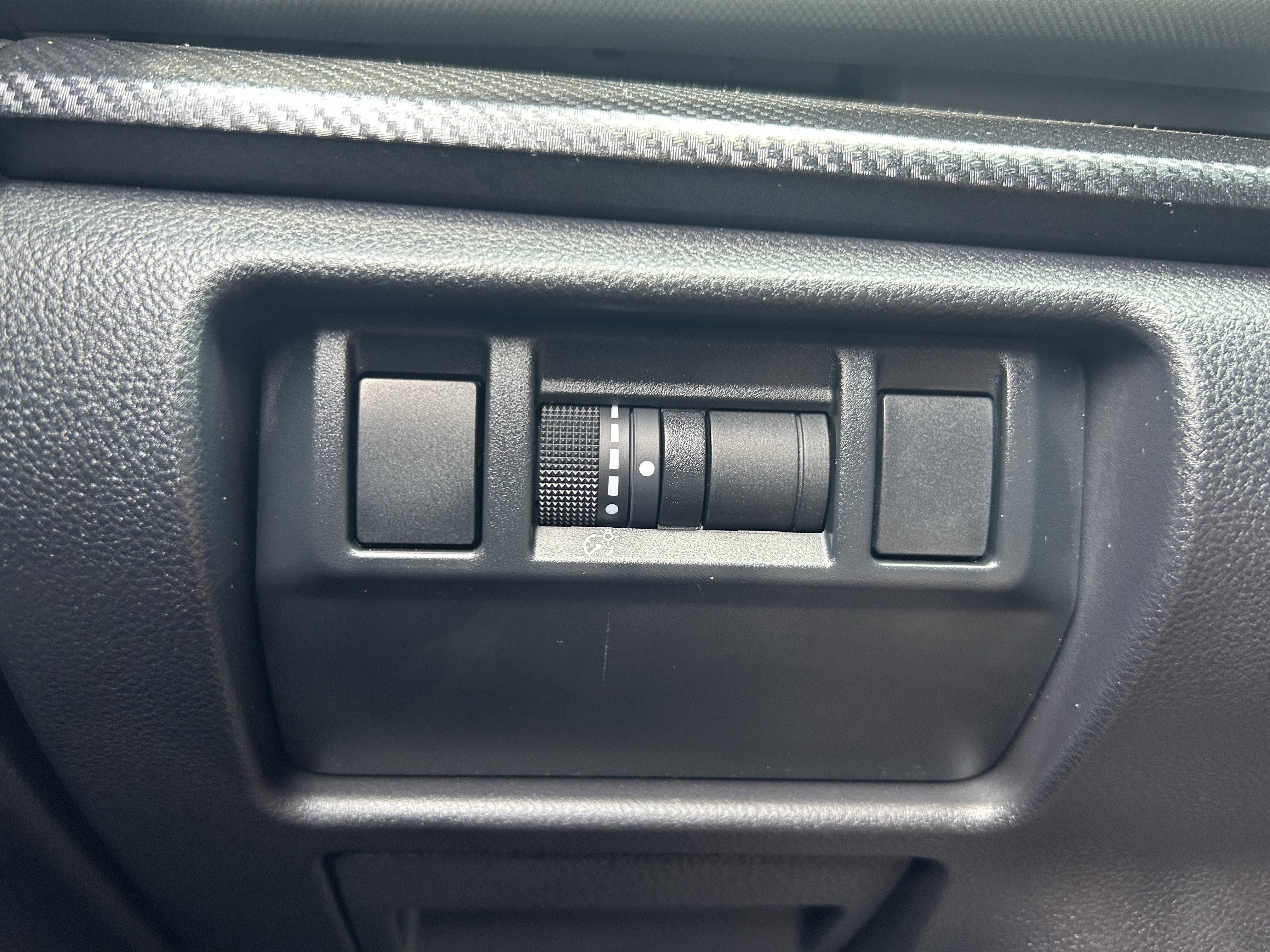 Used 2025 Subaru Crosstrek 2.5i Wilderness AWD/4WD image 18