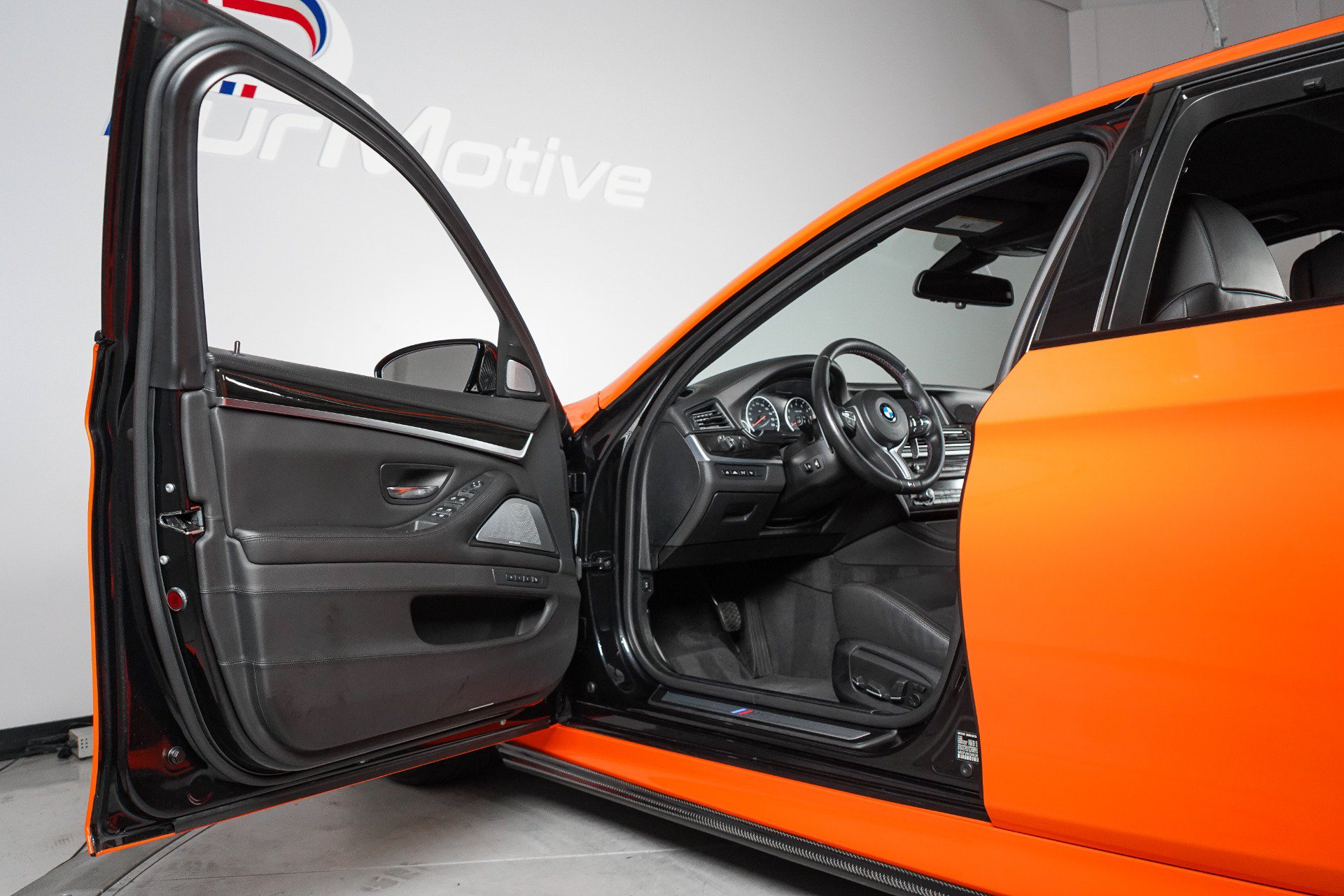 Used 2014 BMW M5 RWD image 49