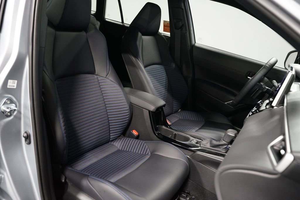 Used 2025 Toyota Corolla Cross AWD Hybrid w/ Convenience Package image 30