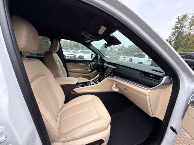 New 2027 Jeep Grand Cherokee Limited AWD/4WD image 9