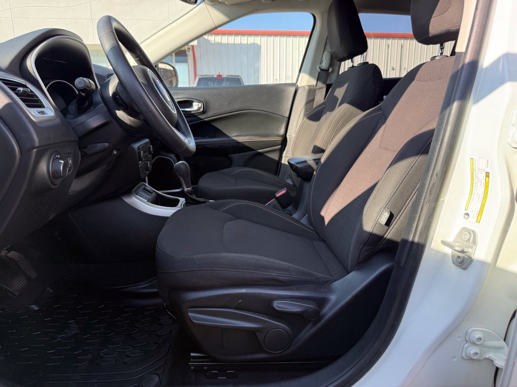 Used 2021 Jeep Compass Sport FWD image 15