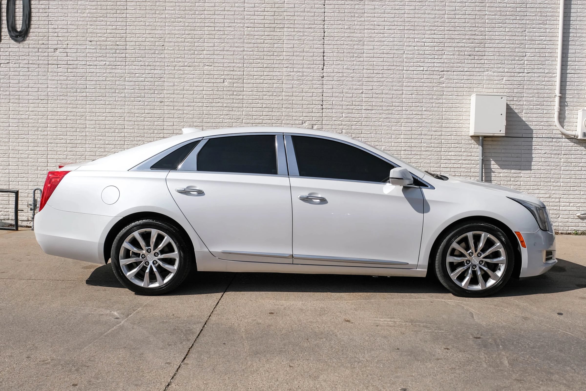 Used 2016 Cadillac XTS Premium FWD image 7