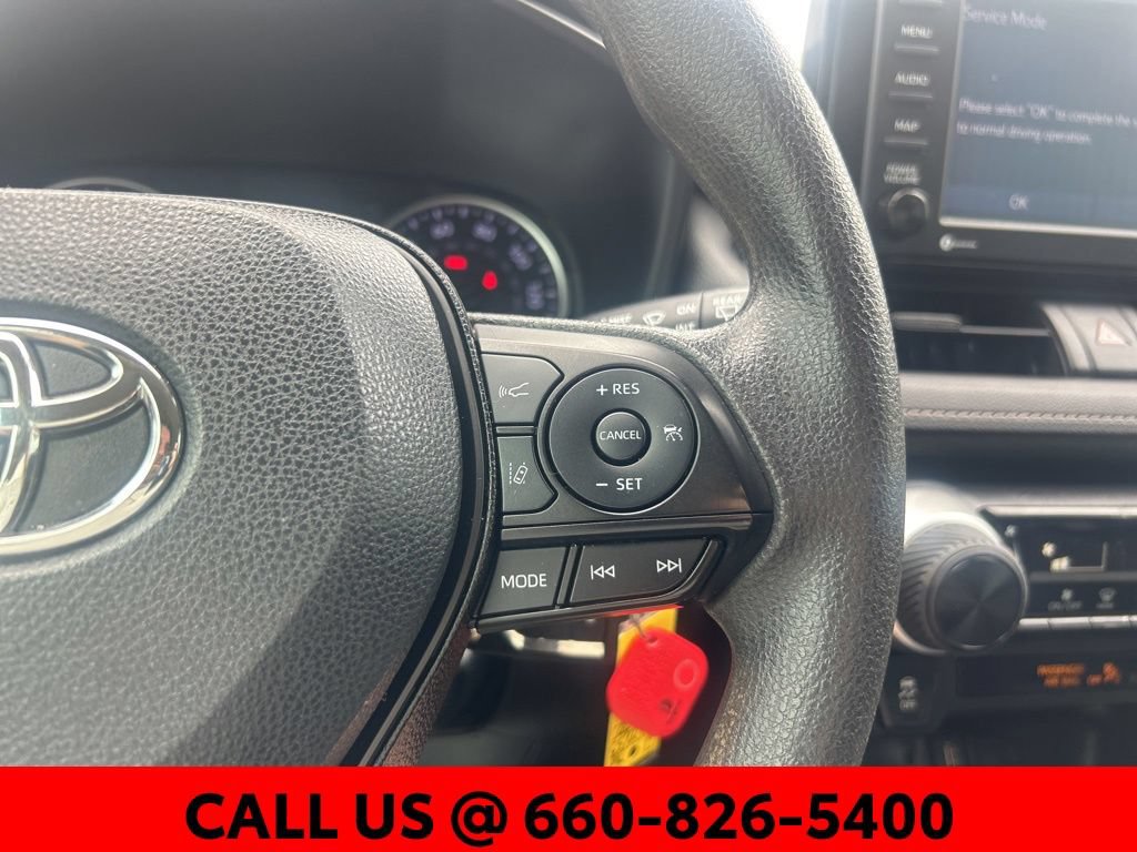 Used 2020 Toyota RAV4 LE FWD image 15
