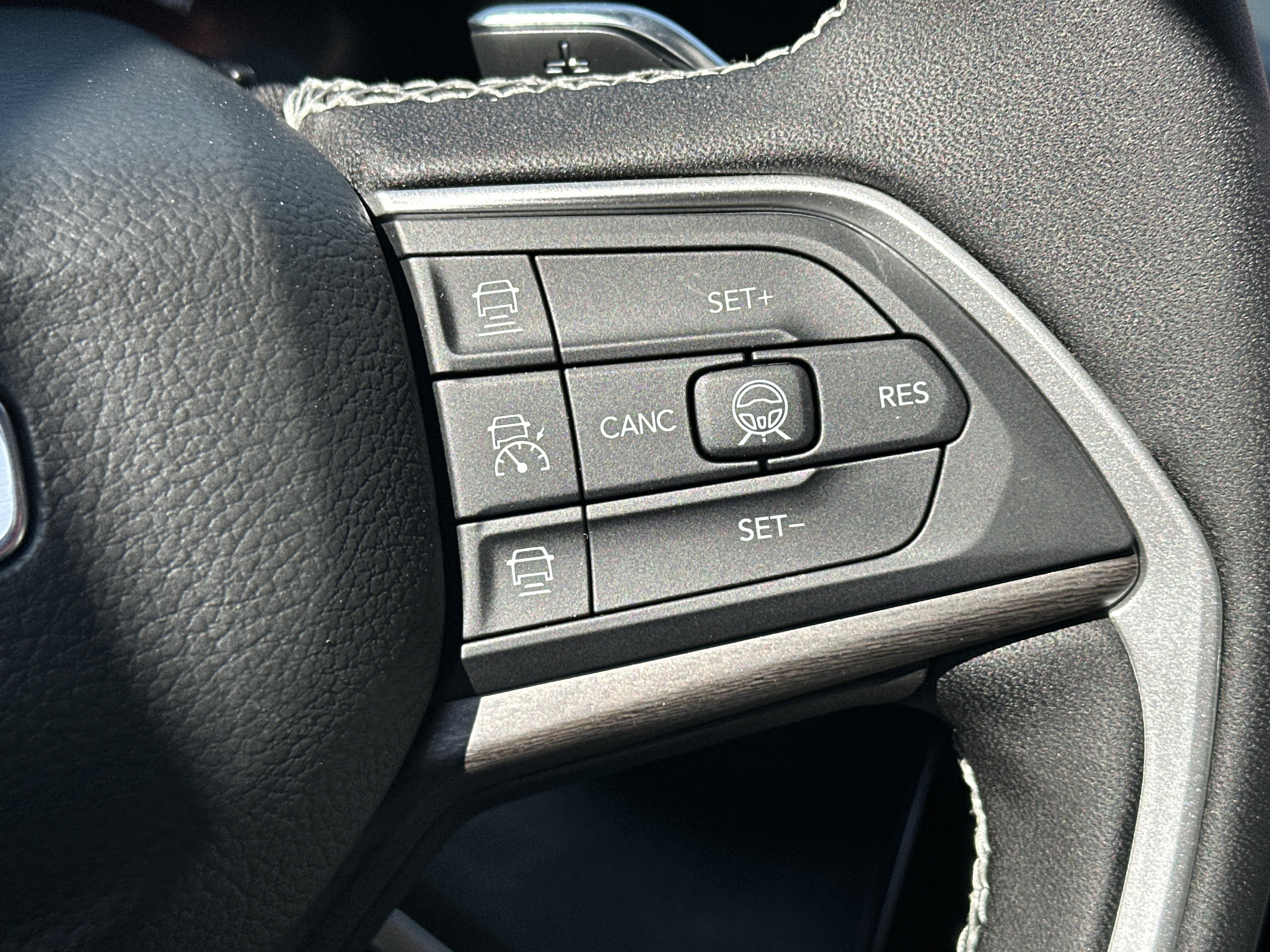 New 2026 Jeep Grand Cherokee L Limited image 9