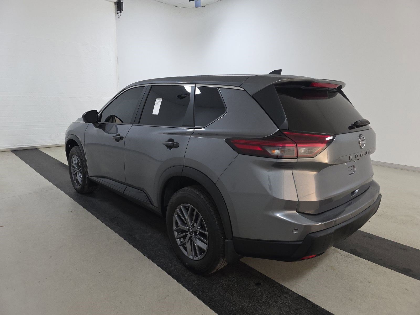 Used 2026 Nissan Rogue S image 8