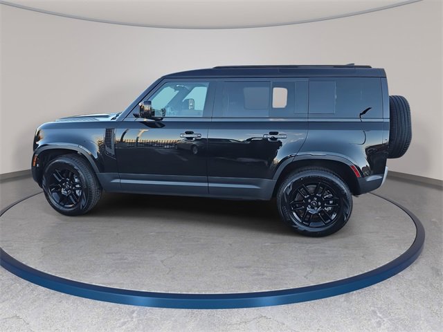 Used 2025 Land Rover Defender 110 S image 9