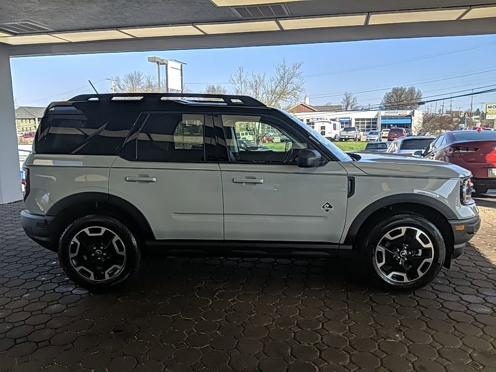 Used 2024 Ford Bronco Sport Outer Banks w/ Tech Package image 5