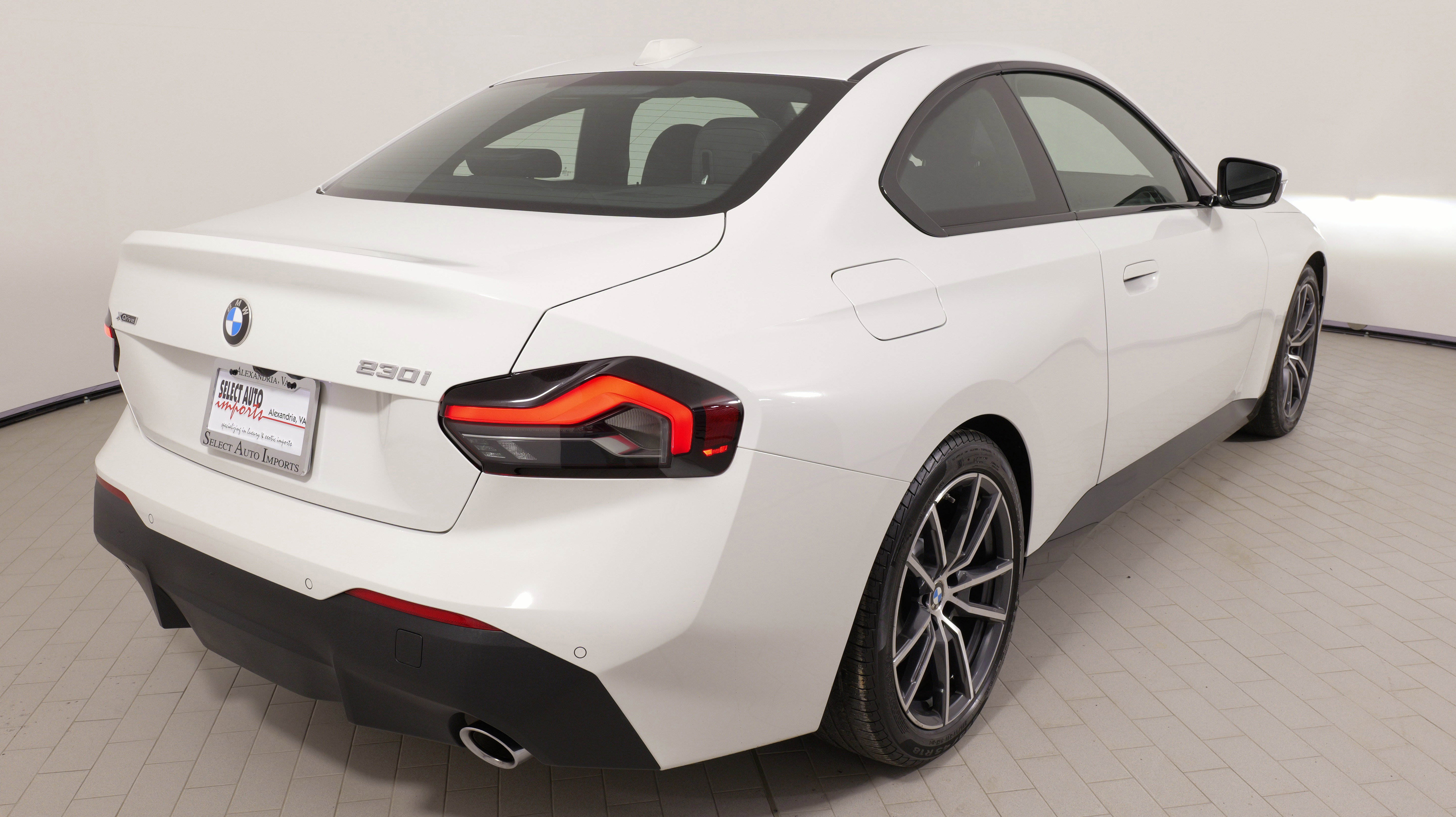 Used 2023 BMW 230i xDrive Coupe image 11