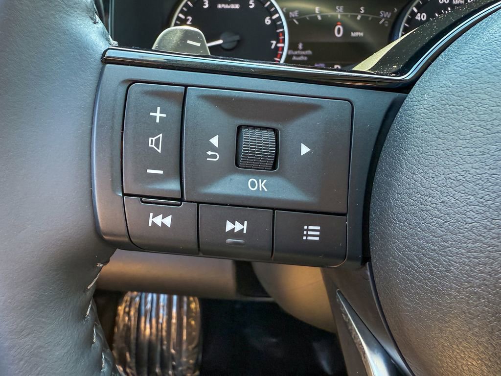 Certified 2024 Nissan Pathfinder SL image 29