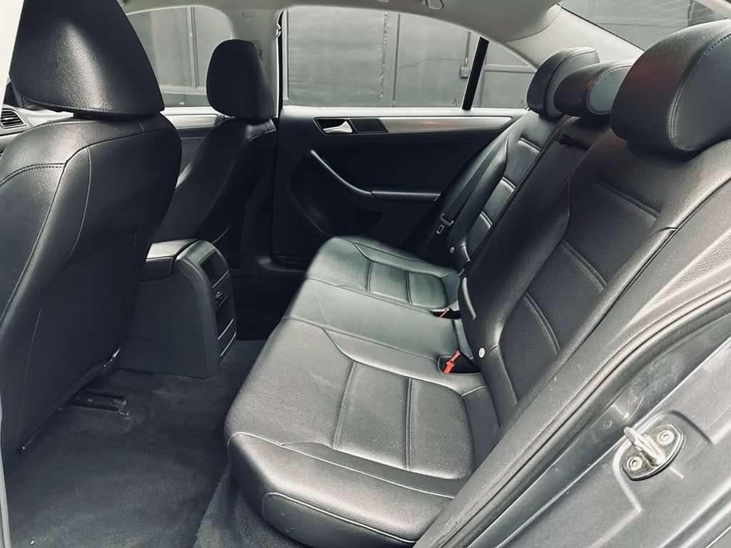 Used 2015 Volkswagen Jetta TDI SE FWD image 22