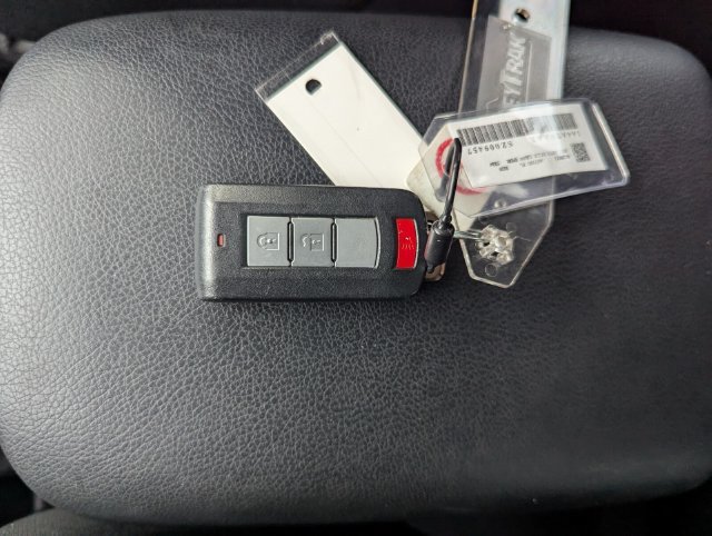 Used 2025 Mitsubishi Eclipse Cross AWD image 33