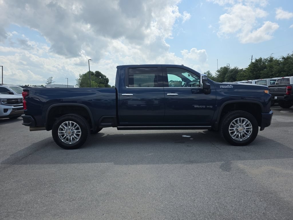 Used 2023 Chevrolet Silverado 2500 High Country w/ Z71 Off-Road Package AWD/4WD image 8