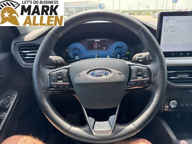 Used 2024 Ford Escape Platinum AWD/4WD image 11